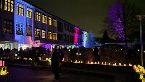 Mehr über den Artikel erfahren Martinsfest an der Schillerschule: Ein Abend voller Licht, Gemeinschaft und Tradition